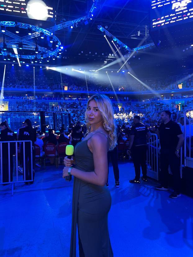 FOTO MMA voditeljica iz Srbije imponirala visinom u Zagrebu