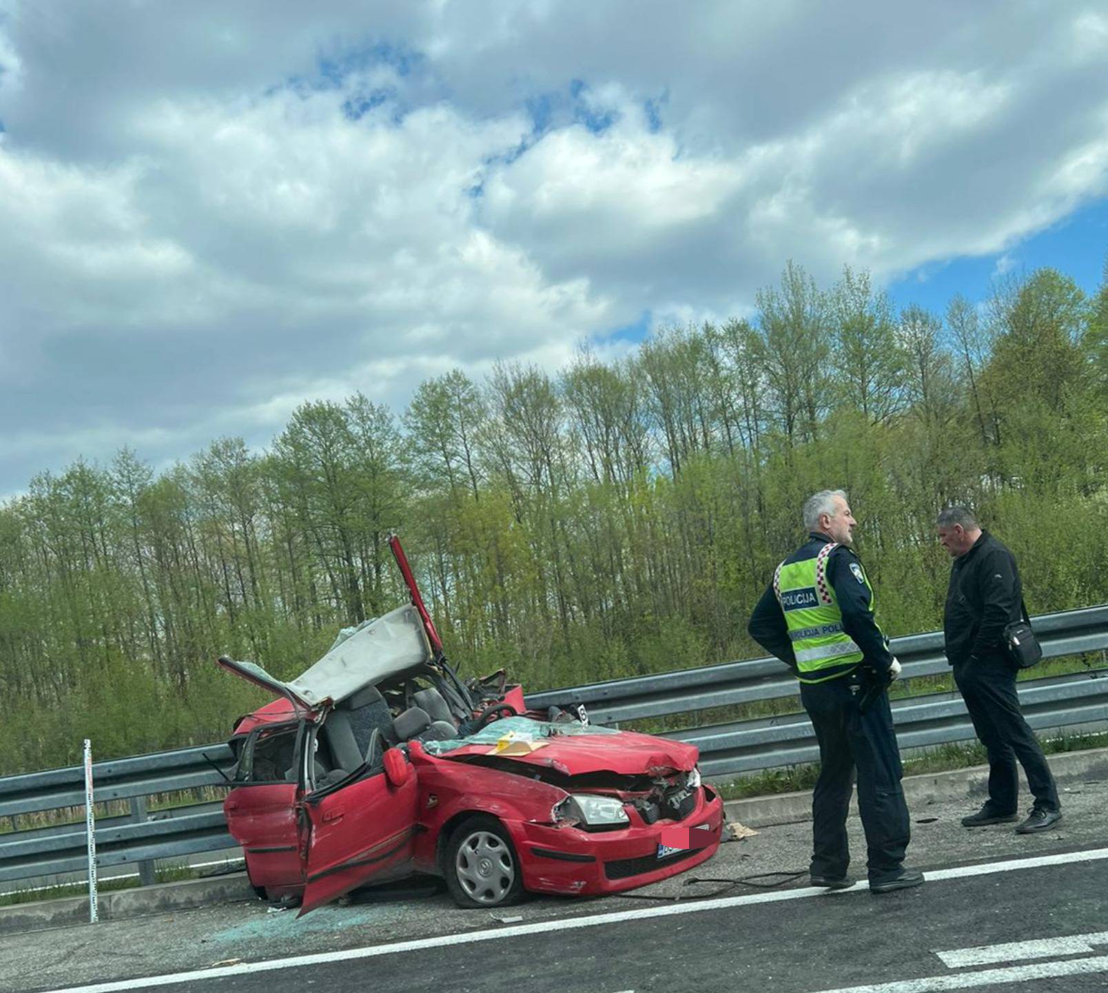 Teška nesreća na A1 u smjeru Zagreba: Jedan putnik poginuo