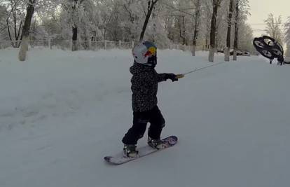 Je li ovo sport budućnosti? Spojili dronove i snowboard