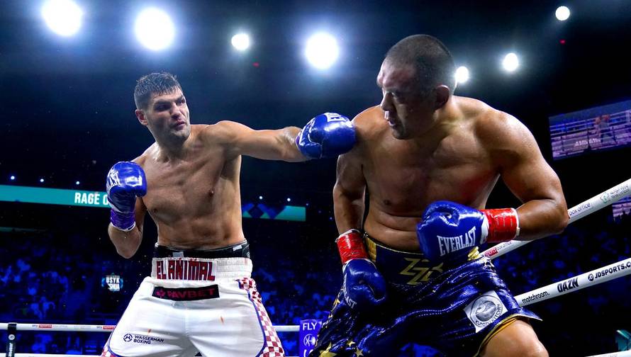 Oleksandr Usyk v Anthony Joshua - King Abdullah Sport City Stadium