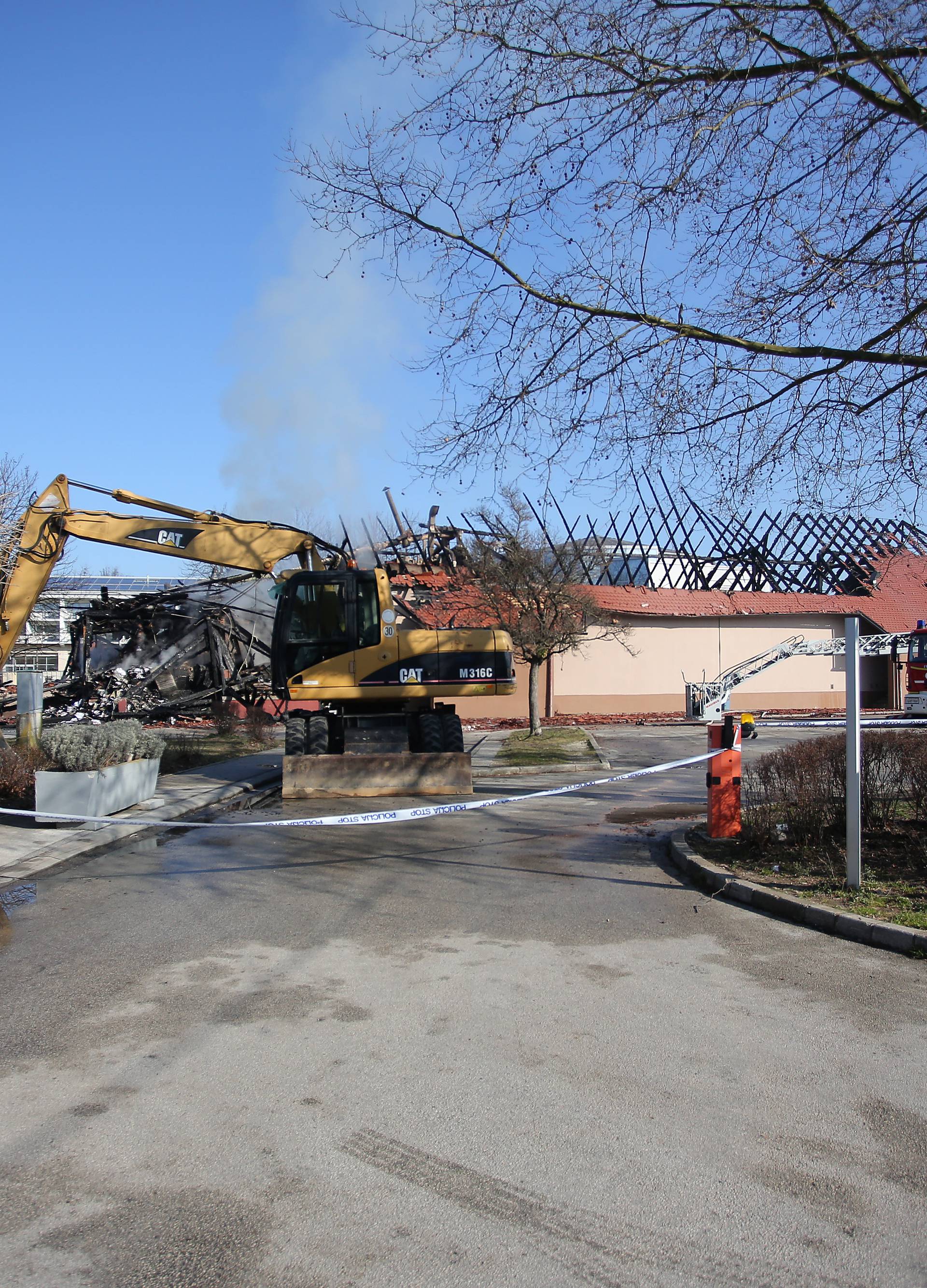 Vatrogasci iz Čateža: Kolege iz Krškog pozvane su zbog klora