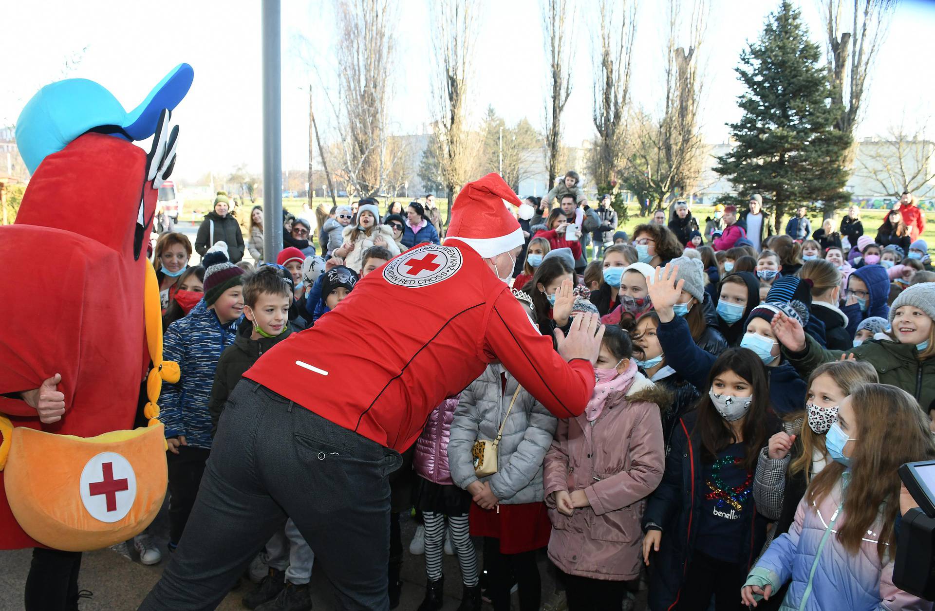 Crveni križ darovao mališane s potresom pogođenih područja