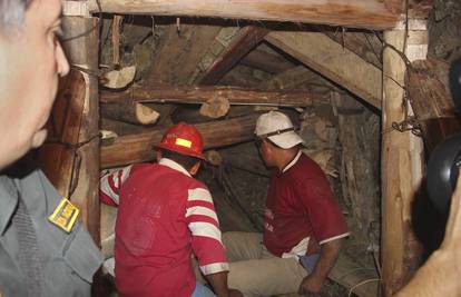 Zbog poplave u Kini najmanje 24 rudara zarobljena u rudniku