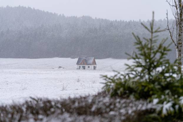 Babin Potok: Zimski uvjeti na državnoj cesti DC 52 Prozor - Vrelo Koreničko