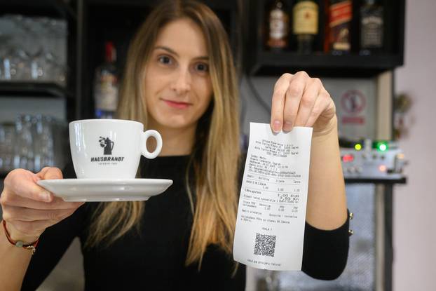 Zagreb: U Caffe baru Unique One kave se prodaju za 1 euro