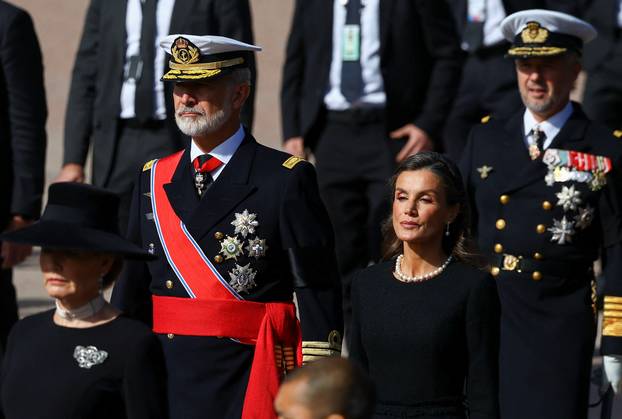 Norway lays King Harald to rest