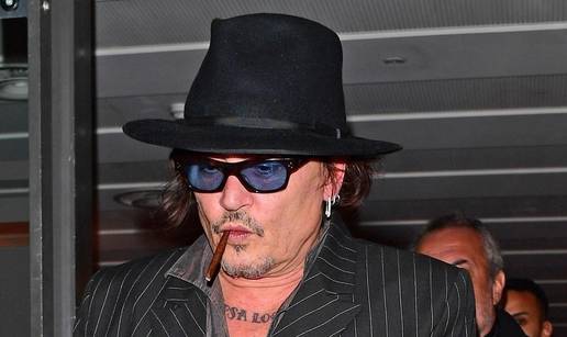 Rijetko je u javnosti posljednjih godina: Depp začudio izgledom