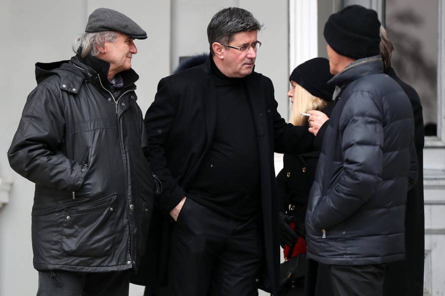 Oproštaj od oca uz tamburaše: Marko je jedva susprezao suze