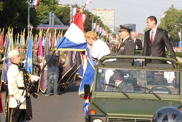 ARHIVA - Na današnji dan 2015. u Zagrebu održan veliki vojni mimohod