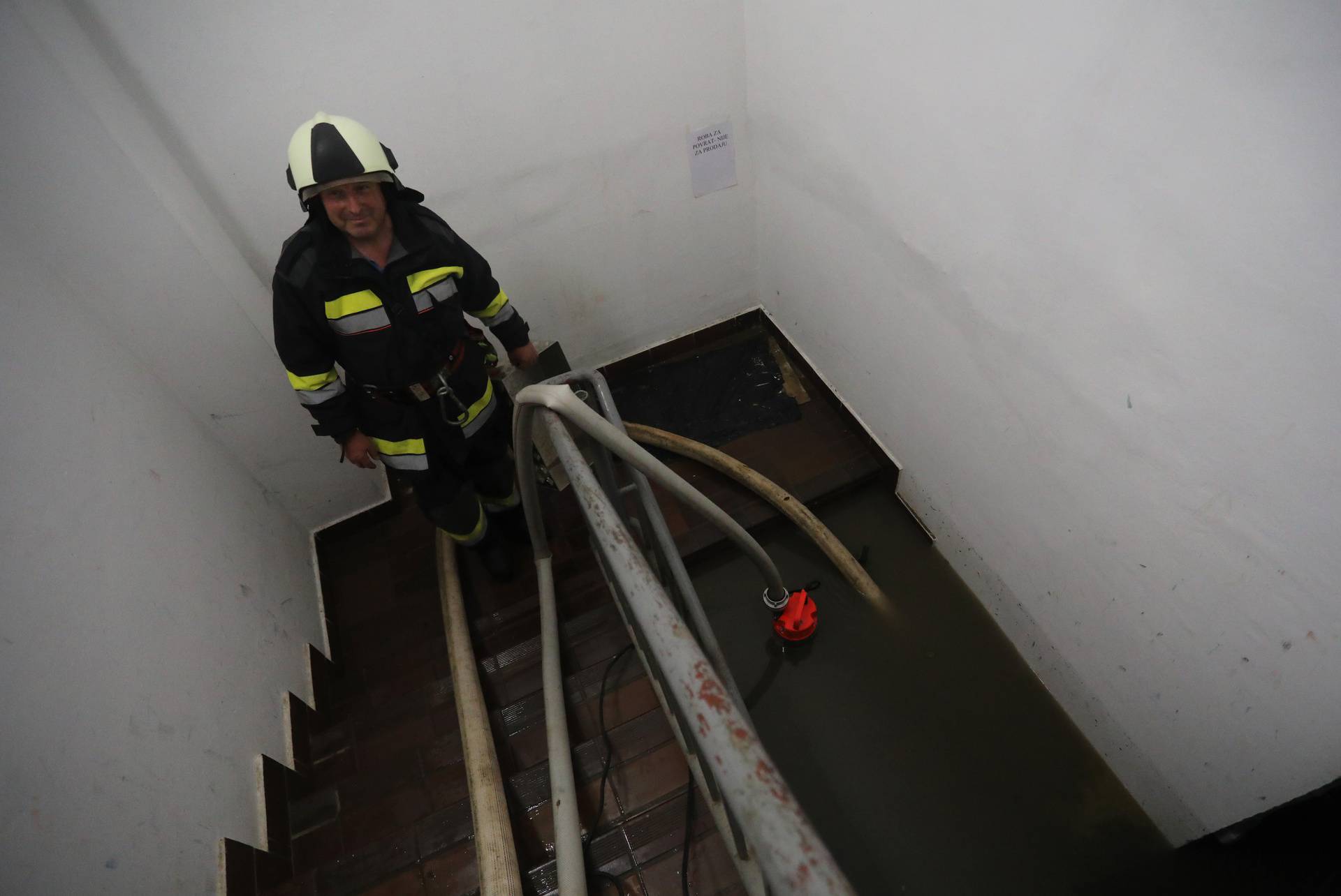 Novo nevrijeme poharalo Zagorje: Nakon tuče obilna kiša potopila ceste kod Poznanovca 