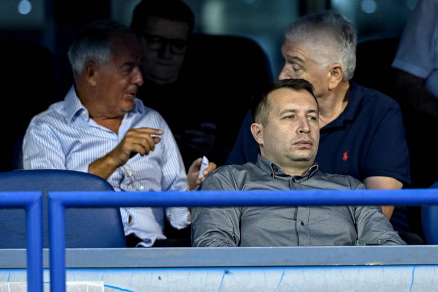 Uprava GNK Dinamo prati susret Dinama i Sparte Prag u play-offu UEFA Europske lige