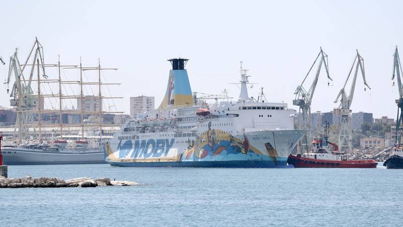 Brod s azbestom zbog kojeg su prosvjedovali u Splitu ima 7 dana da napusti Hrvatsku...