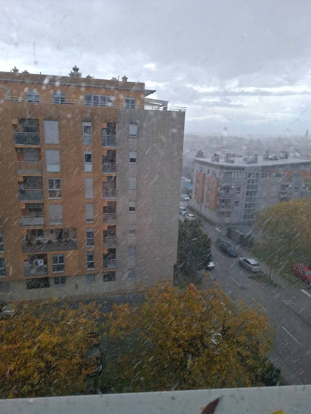 FOTO Ludo vrijeme u Hrvatskoj: Na sjeveru oluja s tučom, jug se kupa, osvanula  je i duga...