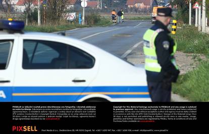 Doživio srčani udar i umro na traktoru koji se zabio u auto