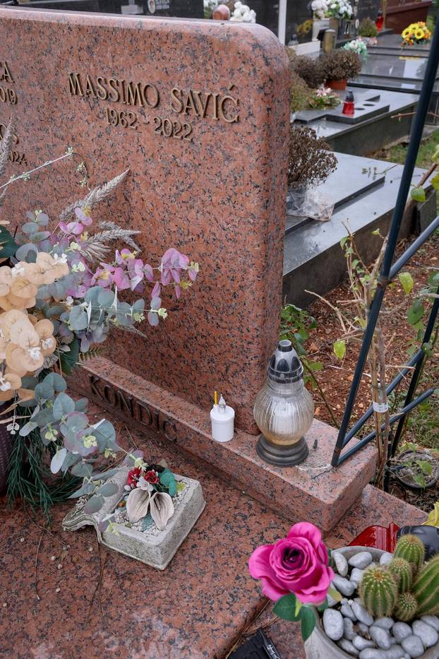 Zadar: Grob Massima Savića na 3. obljetnicu njegove smrti 