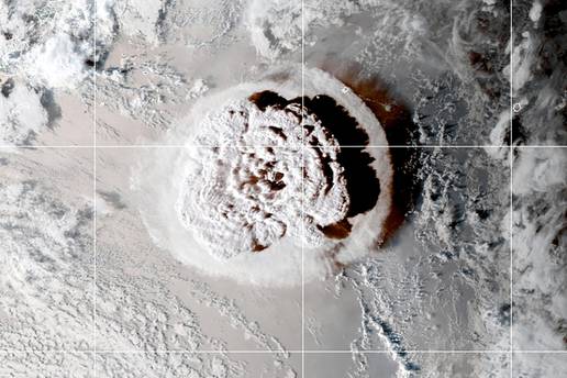 Stanovnici Tonge nakon erupcije imaju zdravstvene probleme