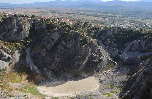 Imotski: Presušilo Modro jezero