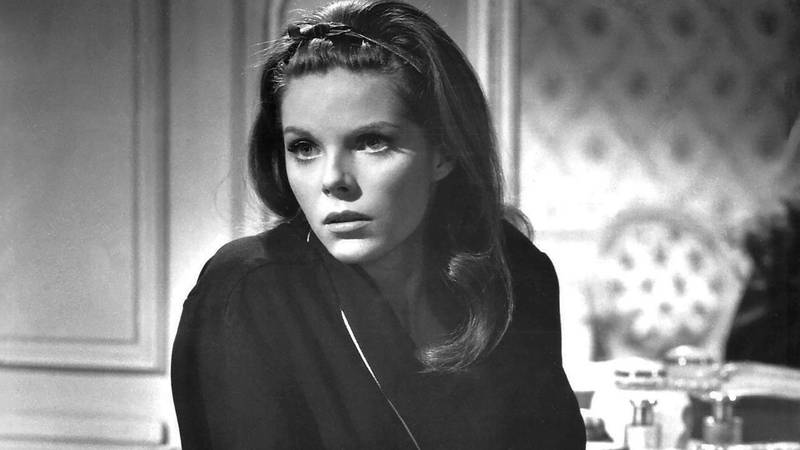 Preminula je Samantha Eggar