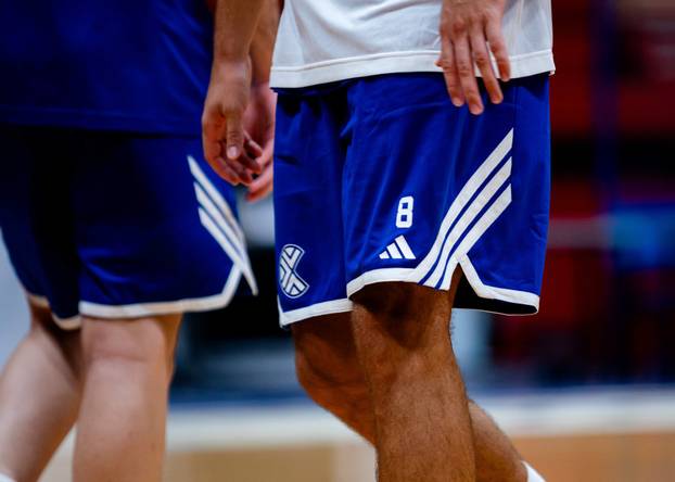 FOTO Cibona putem 'vatrenih': Pogledajte njenu novu opremu