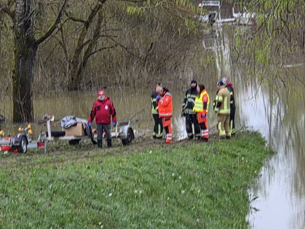 PRVE FOTKE S MJESTA UŽASA Spasili 30 migranata iz Save!