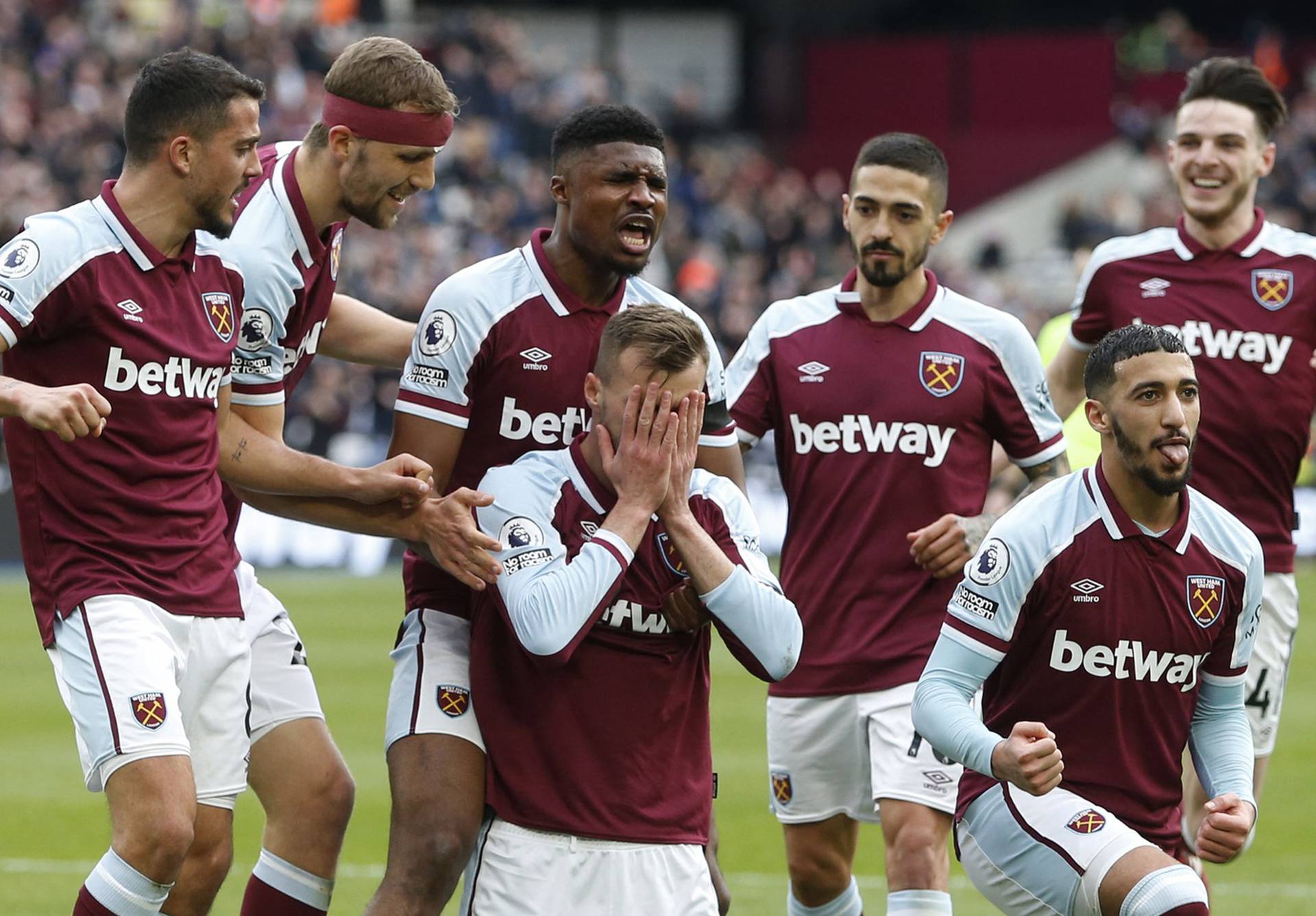 Premier League - West Ham United v Aston Villa