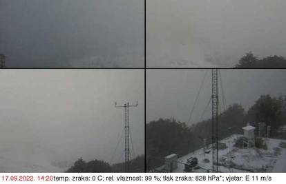 U Hrvatskoj počeo padati snijeg - prve pahulje zabijelile Zavižan