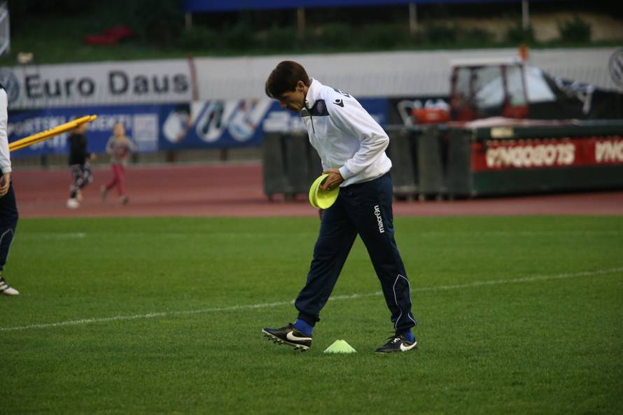 Drži do linije: Novi trener ‘bilih’ jede kao ptičica, zna sve igrače