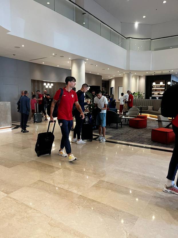 VIDEO Pogledajte susret Luke Modrića i policajca u Sheratonu