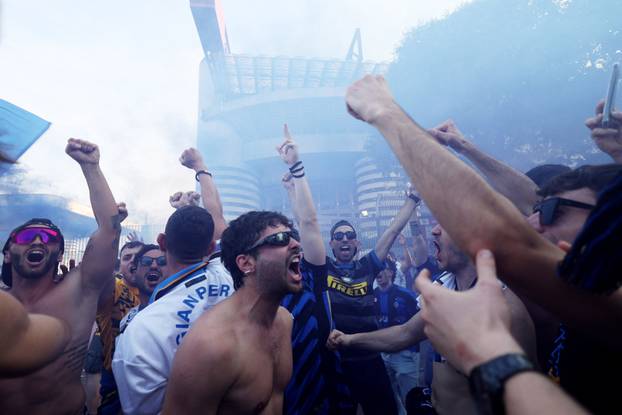 Champions League - Final - Inter Milan fans gather in Milan