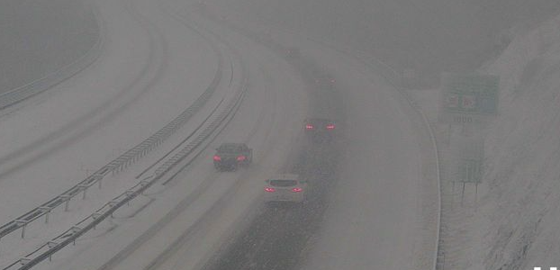 FOTO Pada na Sljemenu, ima ga i na cestama: Pogledajte kako se Hrvatska bijeli na Badnjak!