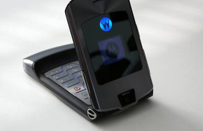 Povratak legende: Motorola najavljuje novi preklopni Razr