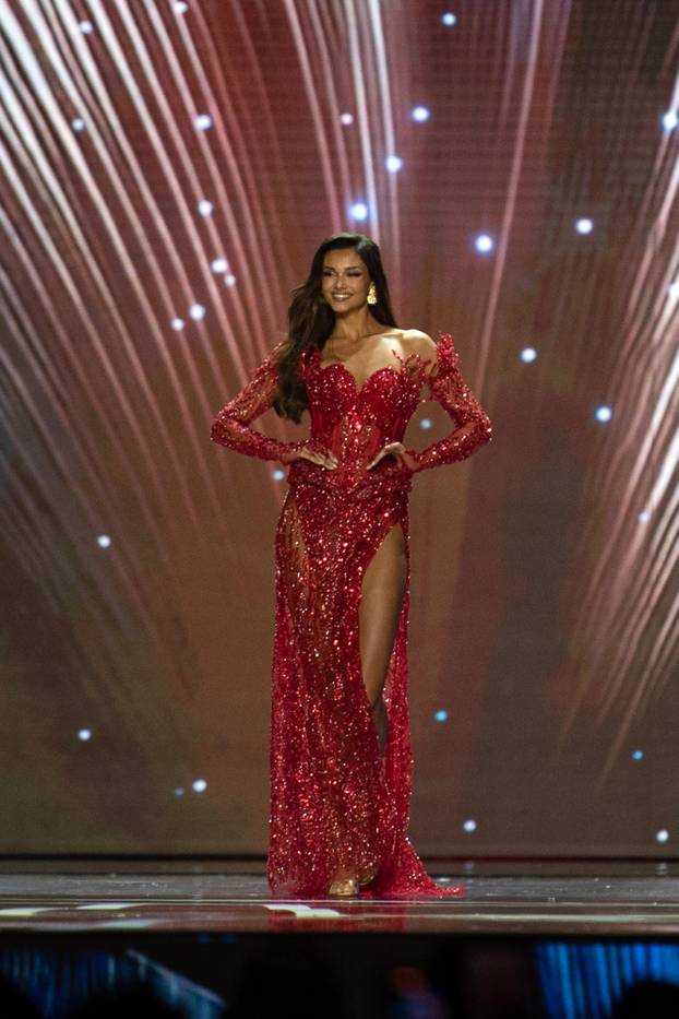 Tajland: Miss Hrvatske Laura Gnjatovi&cacute; na 74. reviji haljina i kupa&cacute;ih  kostima za Miss Universe 2025.