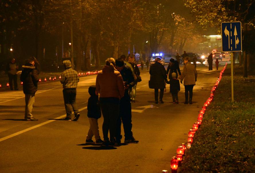 Odaju počast: Diljem Hrvatske građani pale svijeće za Vukovar