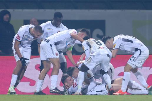 VIDEO Gorica - Hajduk 1-0: Kiks lidera! Goričani šokirali 'bijele', Banić obranio penal Livaji u 95.