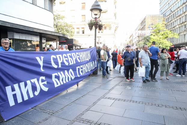 Beograd: Promocija drugog izdanja knjige Vojislava Šešelja "U Srebrenici nije bilo genocida"