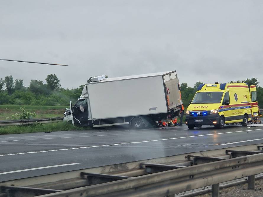 VIDEO Lančani sudar kamiona i auta na A3: Dvoje ljudi je umrlo