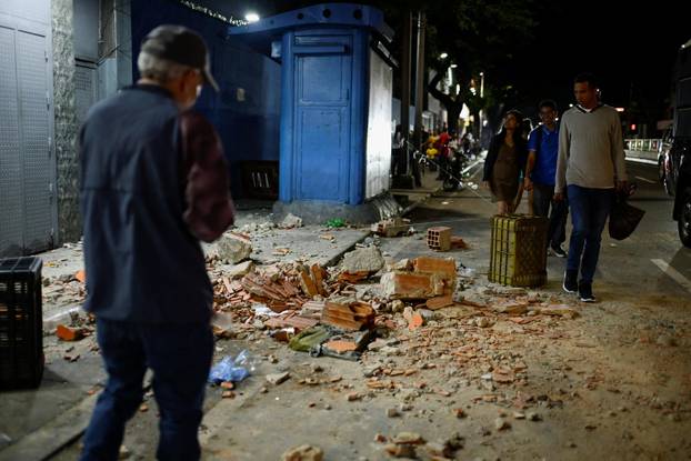 Aftermath of an earthquake in Caracas