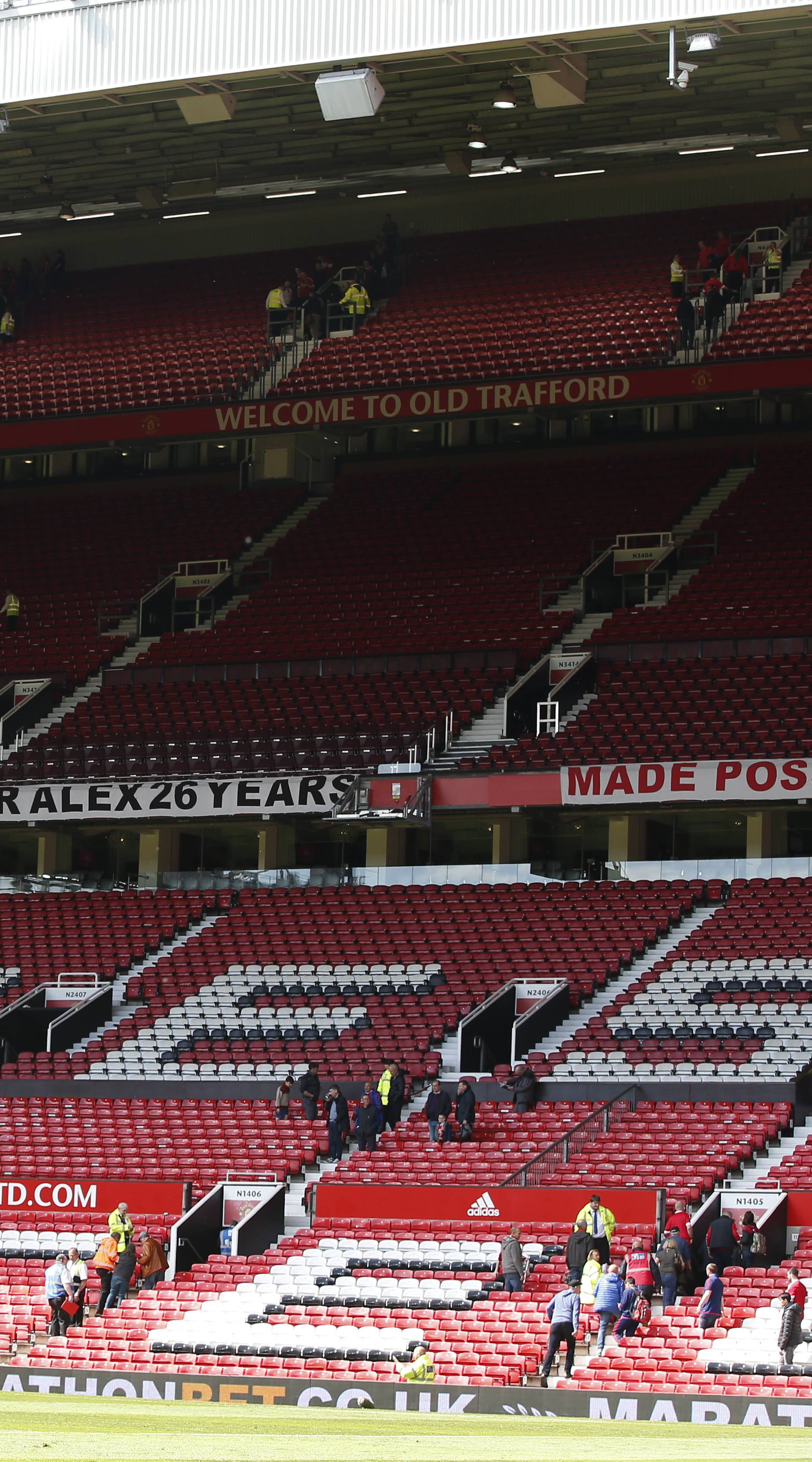 Manchester United v AFC Bournemouth - Barclays Premier League