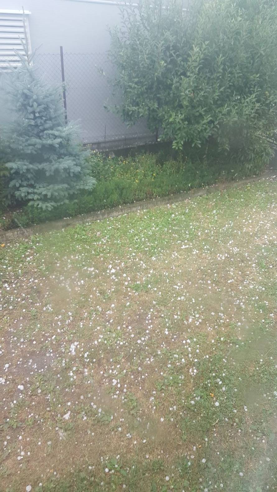 Počelo nevrijeme: U Mariji Bistrici tuča kao golf loptice