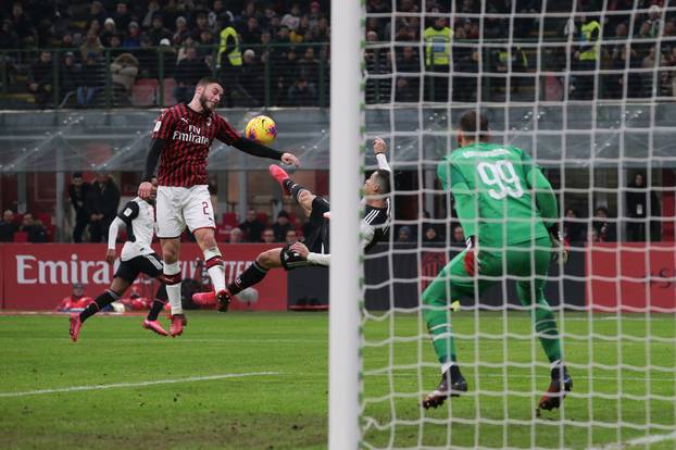 AC Milan v Juventus - Coppa Italia - Semi Final - First Leg - Giuseppe Meazza