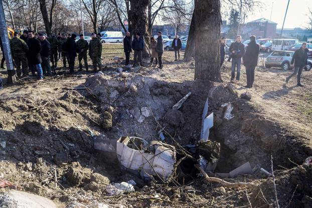 Zagreb: Premijer Andrej Plenković i  nadležni članovi Vlade obišli su mjesto pada besposadne letjelice