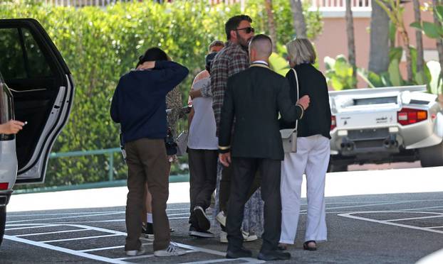 Ben Affleck and Jennifer Lopez are seen out with Ben's mom to celebrate Mothers day