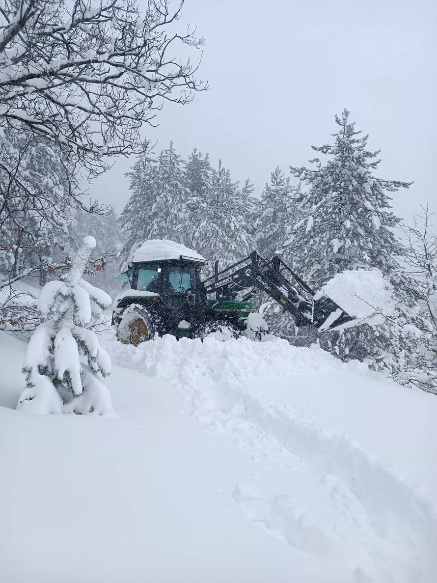 Detalji dramatične akcije kod Plitvica: 'Bili su van sebe kad sam došao, dijete je plakalo...'