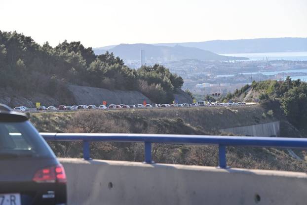 FOTO Prometni kolaps u Splitu zbog Jadranskog derbija: 'Ljudi žugaju da neće stići na stadion'
