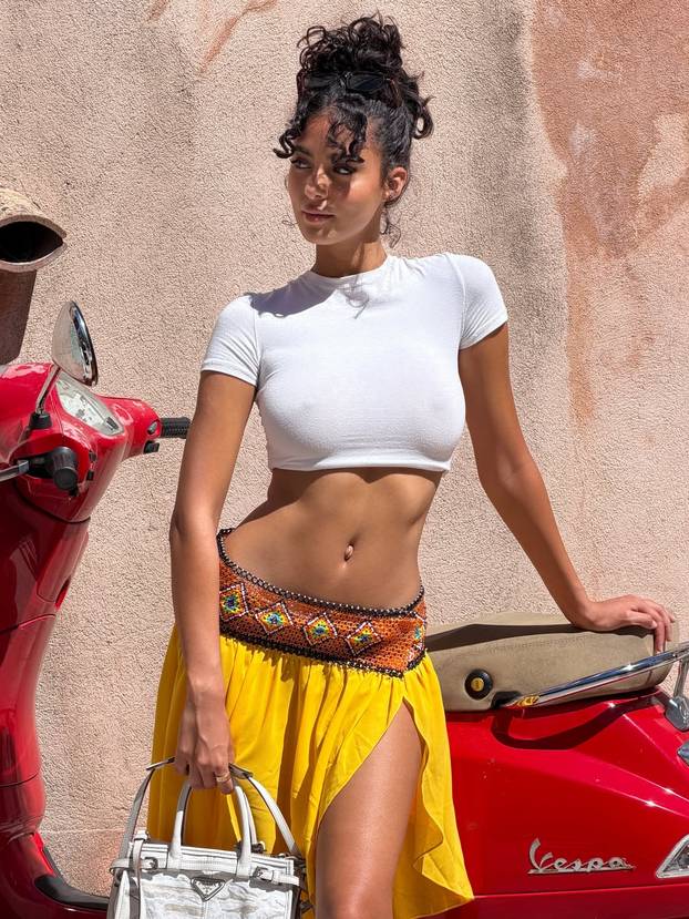 FOTO Seksi Rita raskošne obline pokazuje u mini bikinijima: Ocijenite badiće od 1 do 10!