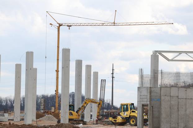 FOTO Radovi kod Rimca na novom kampusu: Dizalice, bageri rade punom parom