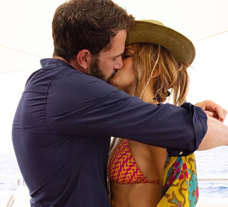 J.Lo prošetala etiketu: 'Kakav gaf! Pa što čuvari nemaju oči?'