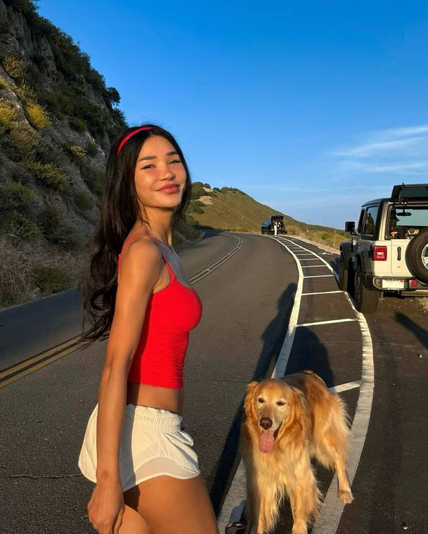 FOTO Nitko ne može vjerovati, ali istina je... Ova učiteljica iz Kalifornije ima 48 godina!