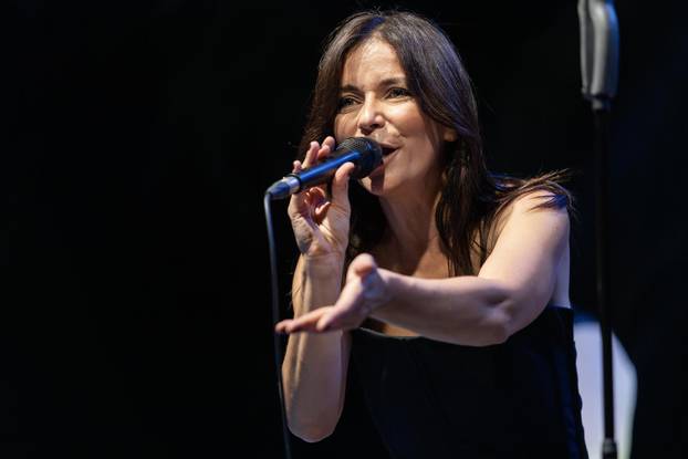Pula: Vesna Pisarović održala koncert na Kaštelu