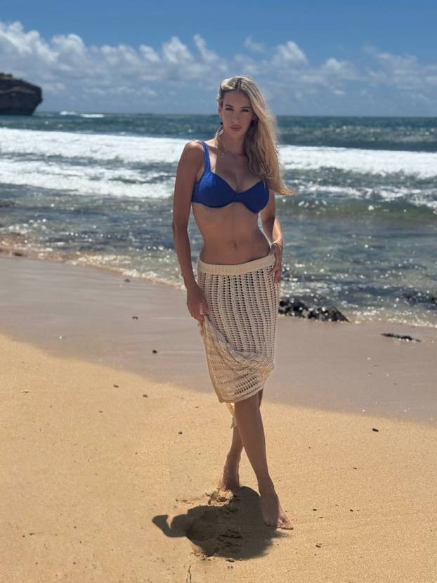 FOTO Bri Teresi plijeni pažnju vrućim izgledom: Evo kako održava zavidnu i seksi figuru